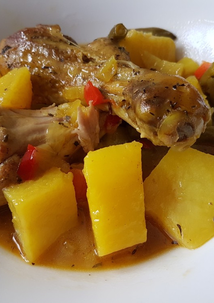 Una foto de Estofado de Pollo con Papas
