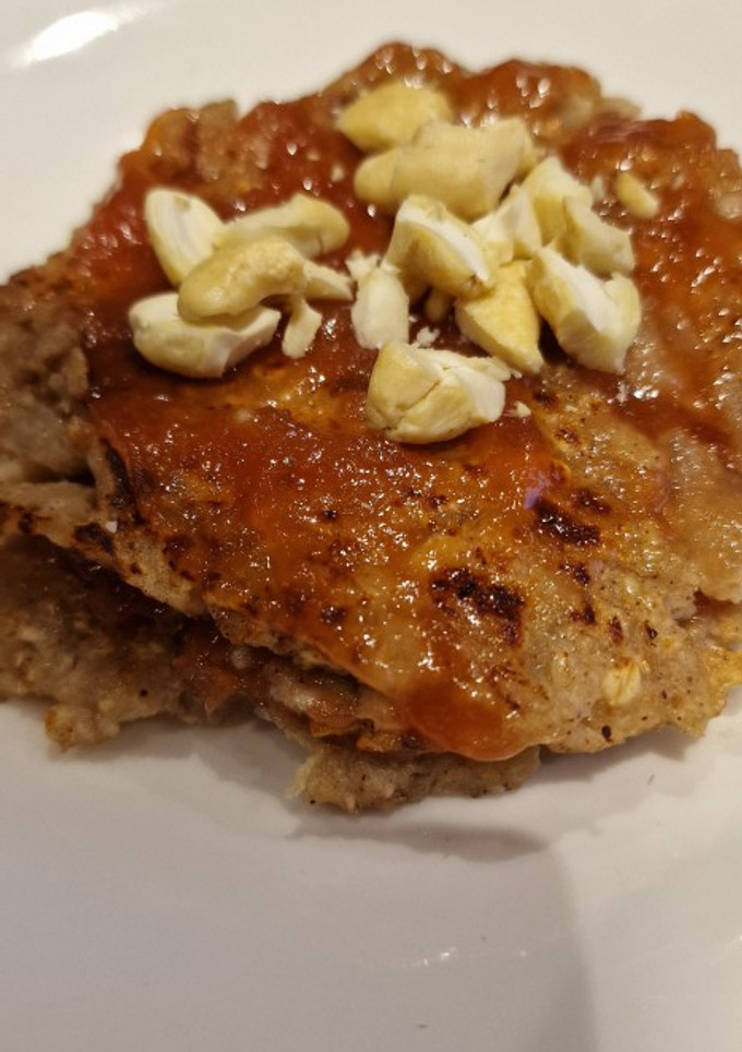 Una foto de Tortitas de compota de manzana y avena con carne de membrillo