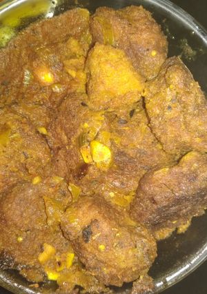 A picture of Fritters curry(borar jhal).