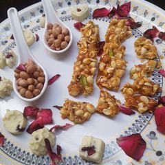 Peanuts chikki A picture of Peanuts chikki.