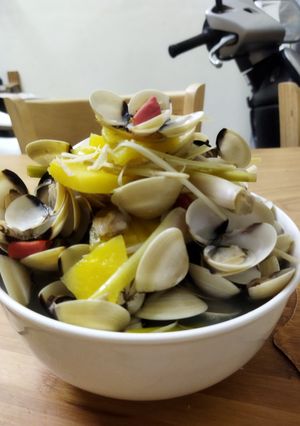 Hình của món Ngao hấp cay.