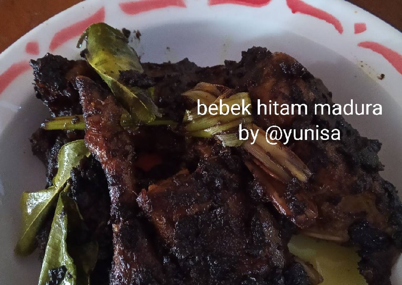 Bebek hitam madura