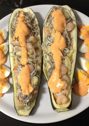 Foto principal de Calabacín con gulas, gambas y surimi con salsa de piquillos