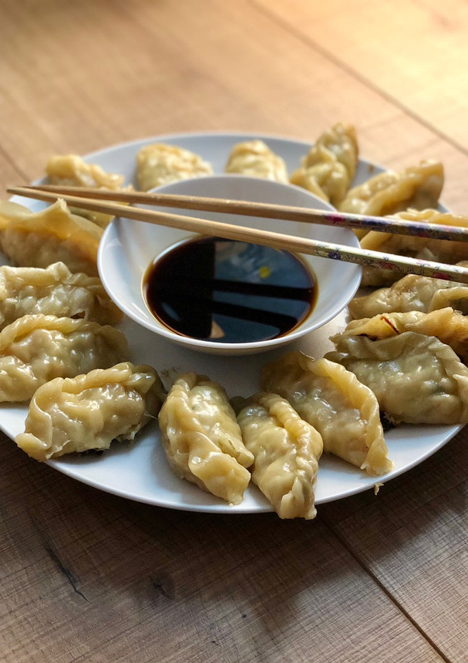 Una foto de Gyozas de gambas con jengibre