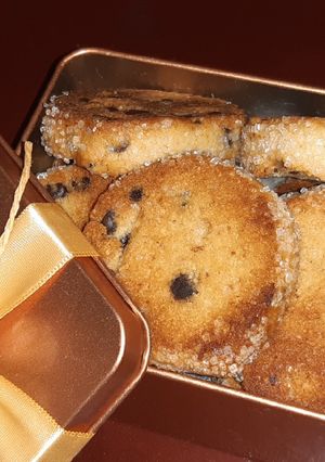 A picture of Almond wheat flour choco cookie.