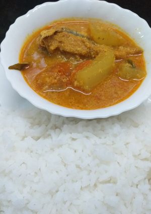 A picture of Coconut Fish Curry.