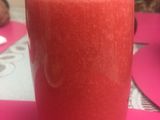Batido de kombucha con frutas y cacahuates