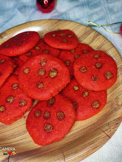 रेड वेलवेट कूकीज (red velvet cookies recipe in Hindi) रेसिपी मुख्य फोटो