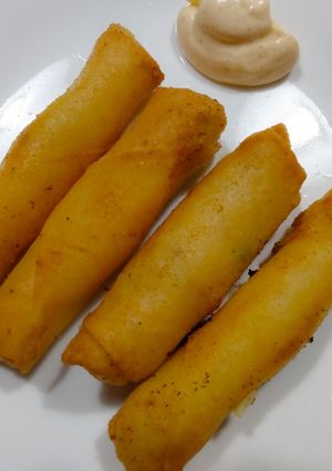 A picture of Mashed potato spring rolls.