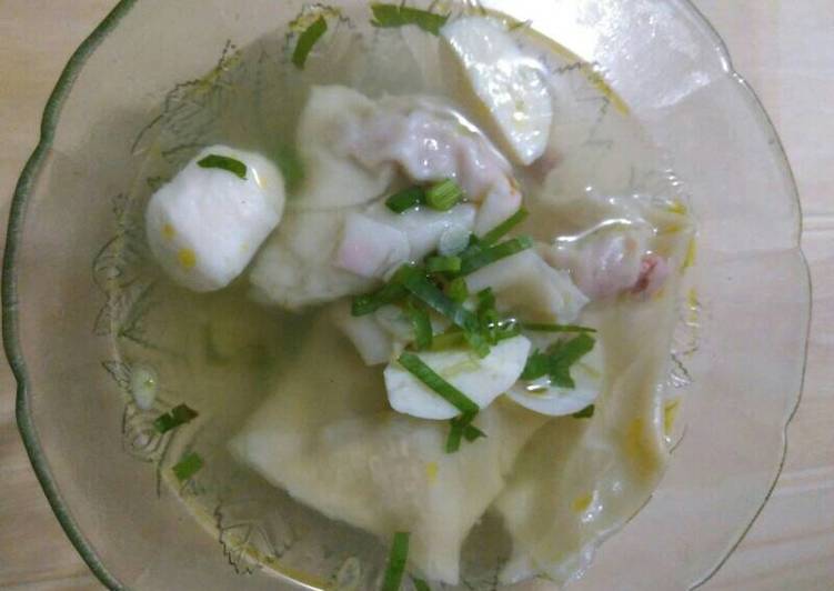 Pangsit kornet rebus