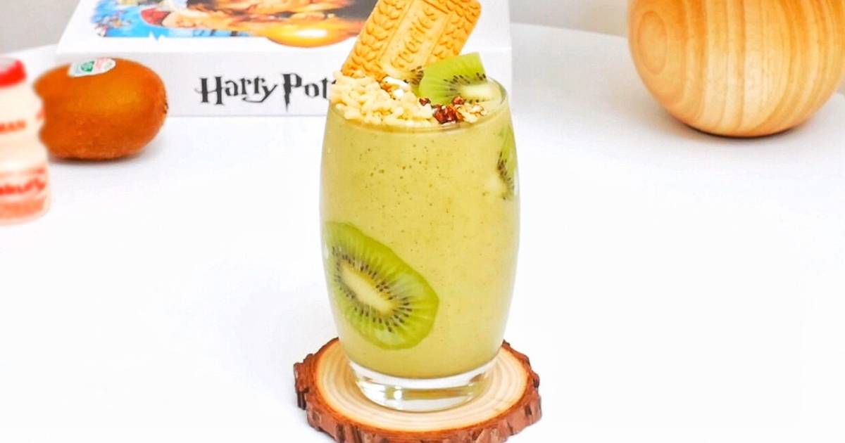 Resep Banana Kiwi Yakult Smoothie oleh Slicecutecake Cookpad