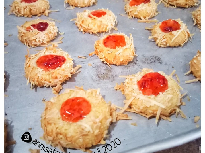 Easy Steps Prepare Recipes Thumbprint Cookies with Strawberry Jam the So Delicious Delicious.