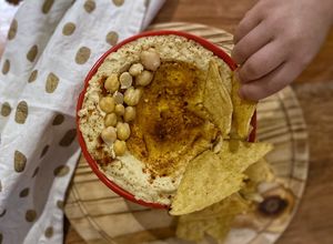 Una foto de Hummus de garbanzos