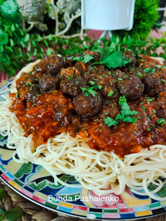 Foto resep Spaghetti Bolognese With Cheesy Meatballs