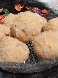 A picture of Churmy ky ladoo.