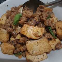 รูปของ Tahu & Ayam Lada Hitam ala Vegetarian