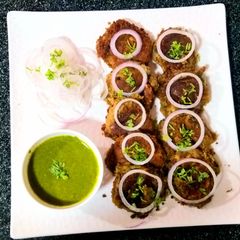 A picture of Dal and Kamal kakdi kabab.