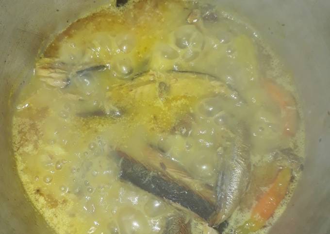 Resep: Ikan tuna asap masak kuah Kekinian