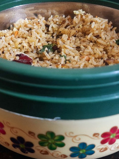 முடக்கத்தான் கீரை சாதம்(mudakkatthan keerai sadam recipe in tamil) செய்முறை முக்கிய புகைப்படம்