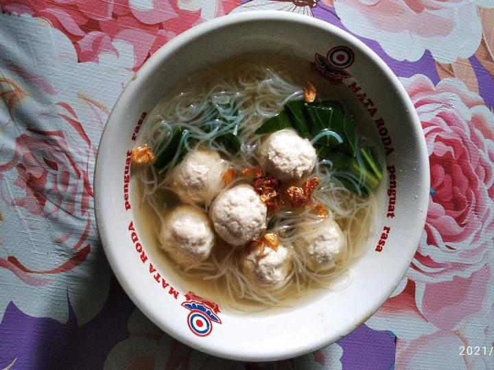 Cara Gampang Membuat Sup Bakso Ayam, Lezat Sekali