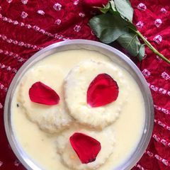 A picture of Mango Bread Rasmalai.