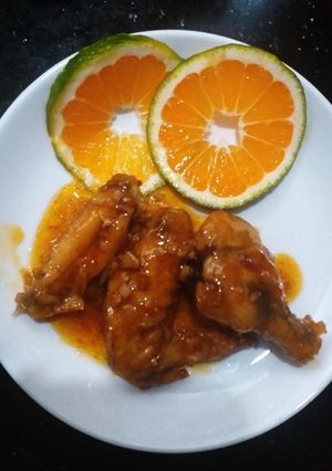 Hình của món Gà sốt cam mật ong.