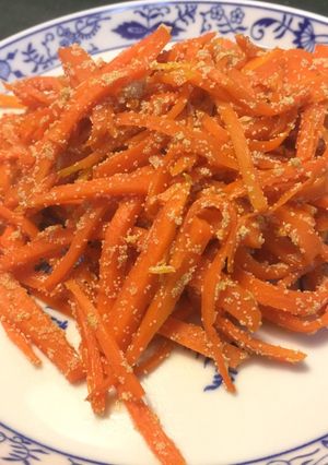 A picture of Japanese Carrot Fry with fish egg.