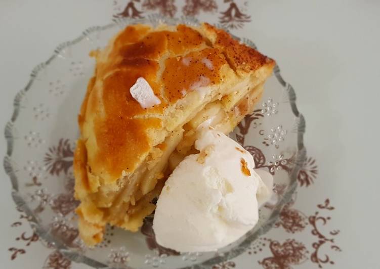 Recipe of Super Quick Homemade Apple pie with icecream طورطة التفاح مع الايس كريم