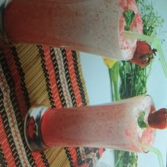 A picture of Strawberry mint smoothie.