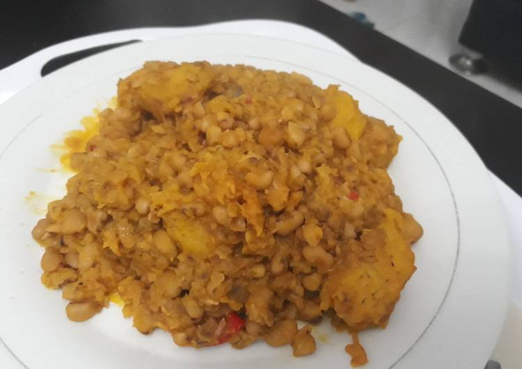 Porriage beans with ripe plantain