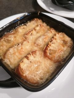 Une photo de Gratinée à l'oignon