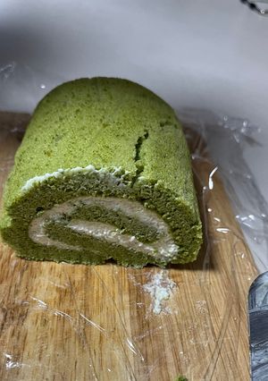 Hình của món Bánh bông lan cuộn vị matcha.
