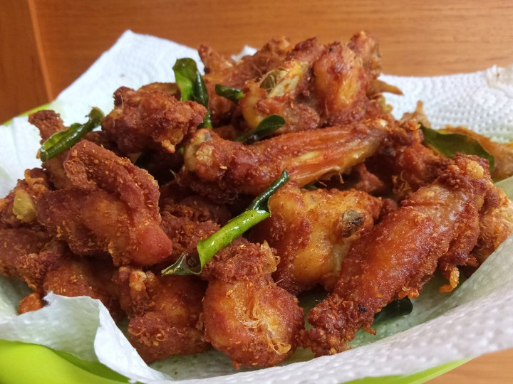 Langkah Mudah untuk Membuat Sayap goreng crispy daun jeruk, Lezat Sekali