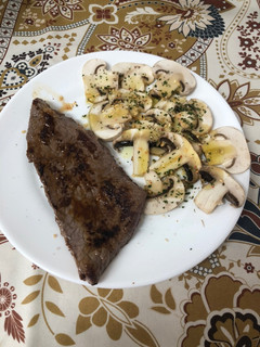 Una foto de Filete de ternera con champiñón aliñados