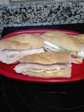 Bocadillo de pavo con mostaza a la miel