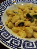 Ñoquis con mantequilla de salvia de "Deliciosa Martha"