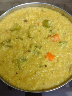 वेज दलिया (veg daliya recipe in Hindi) रेसिपी मुख्य फोटो