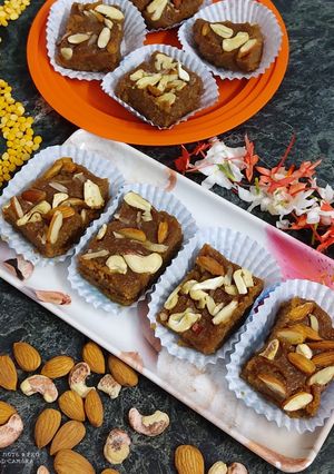 মোহনথাল (mohanthal recipe in bengali) রেসিপির প্রধান ছবি