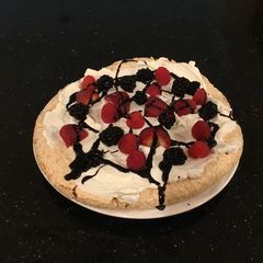 A picture of Fresh Berrie Pavlova.