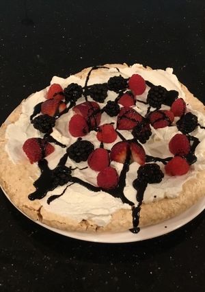 A picture of Fresh Berrie Pavlova.