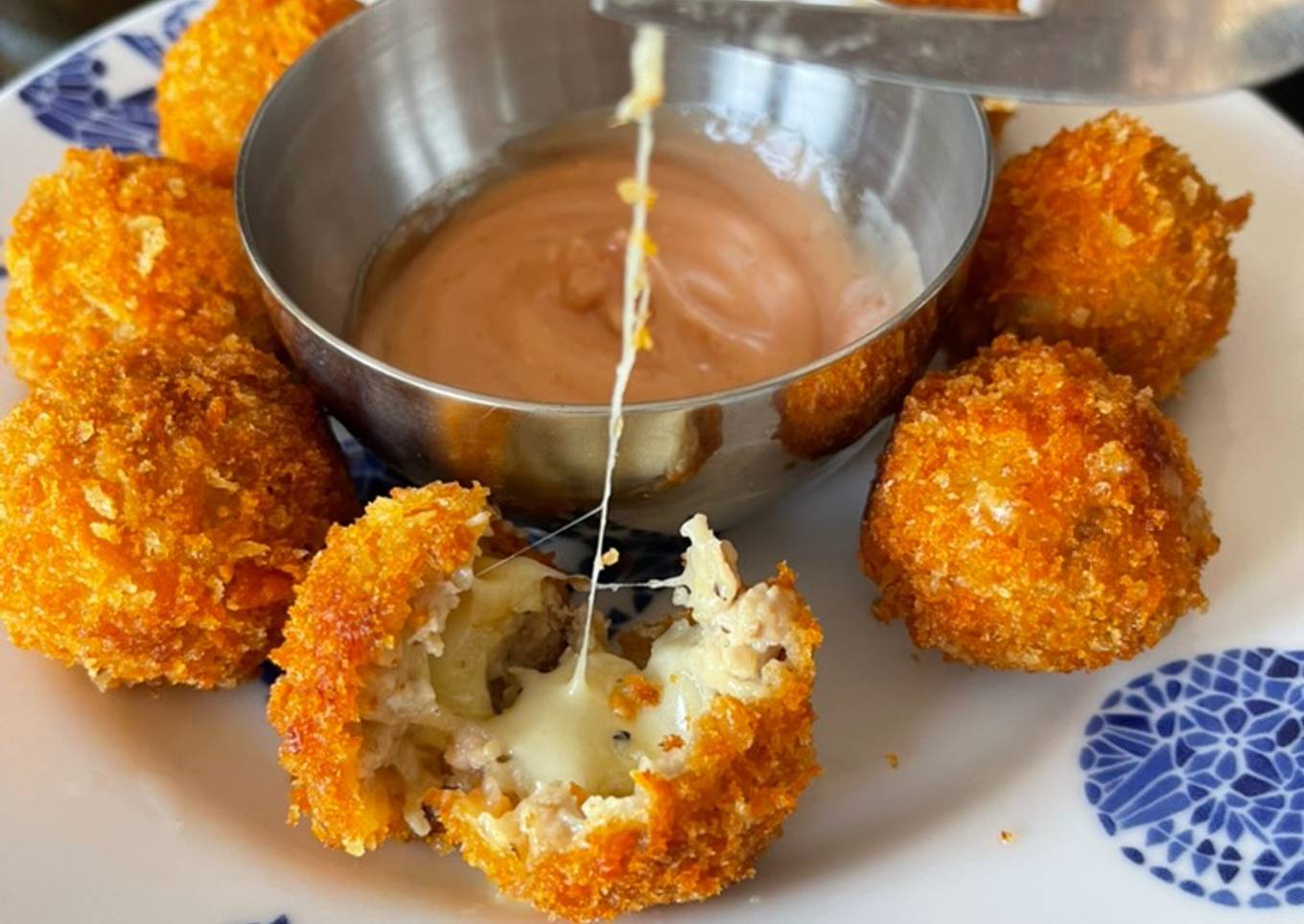 Resep Bitterbalen Ayam dan Mozzarella Keju Anti Gagal