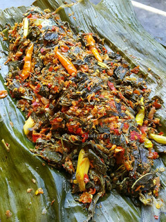 Foto resep Pepes ikan kembung daun singkong