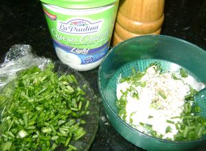 Una foto de Salsa crema con ciboulette (aderezo)