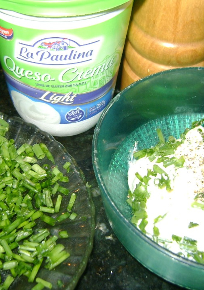 Una foto de Salsa crema con ciboulette (aderezo)