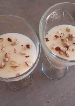 Une photo de Mouhalabieh (dessert libanais à la fleur d'oranger)