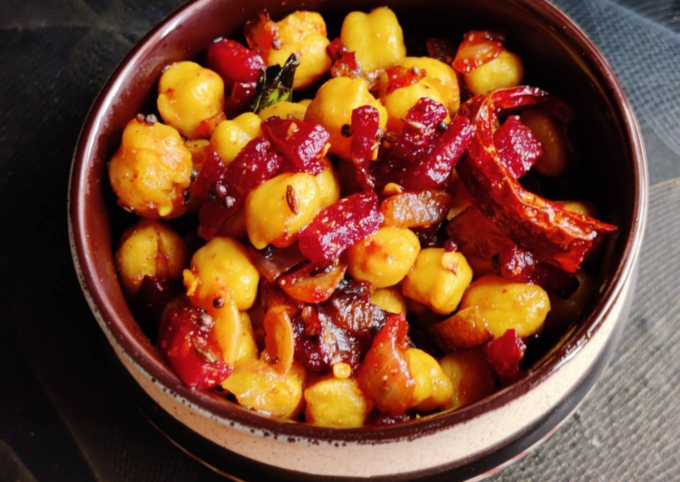Beetroot chickpeas fry