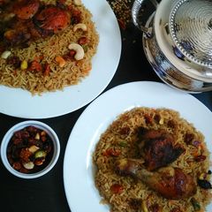 A picture of Chicken kapsa.