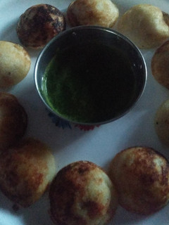 सूजी के अप्पे (sooji ke appe recipe in Hindi) रेसिपी मुख्य फोटो