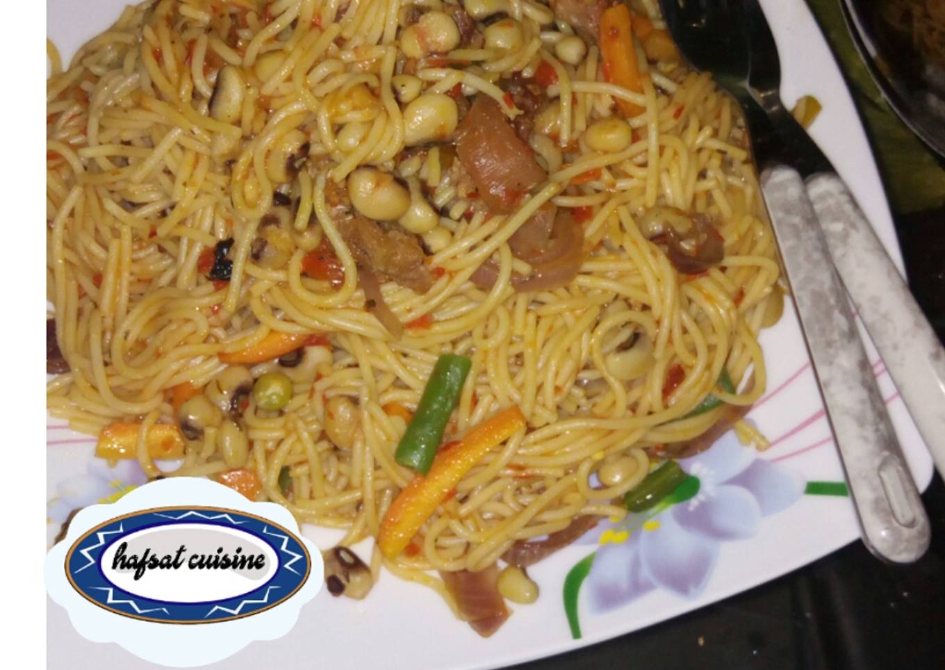 Beans and spaghetti jollof