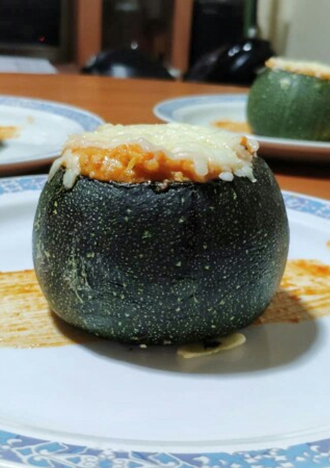 Una foto de Calabacín redondo relleno al horno